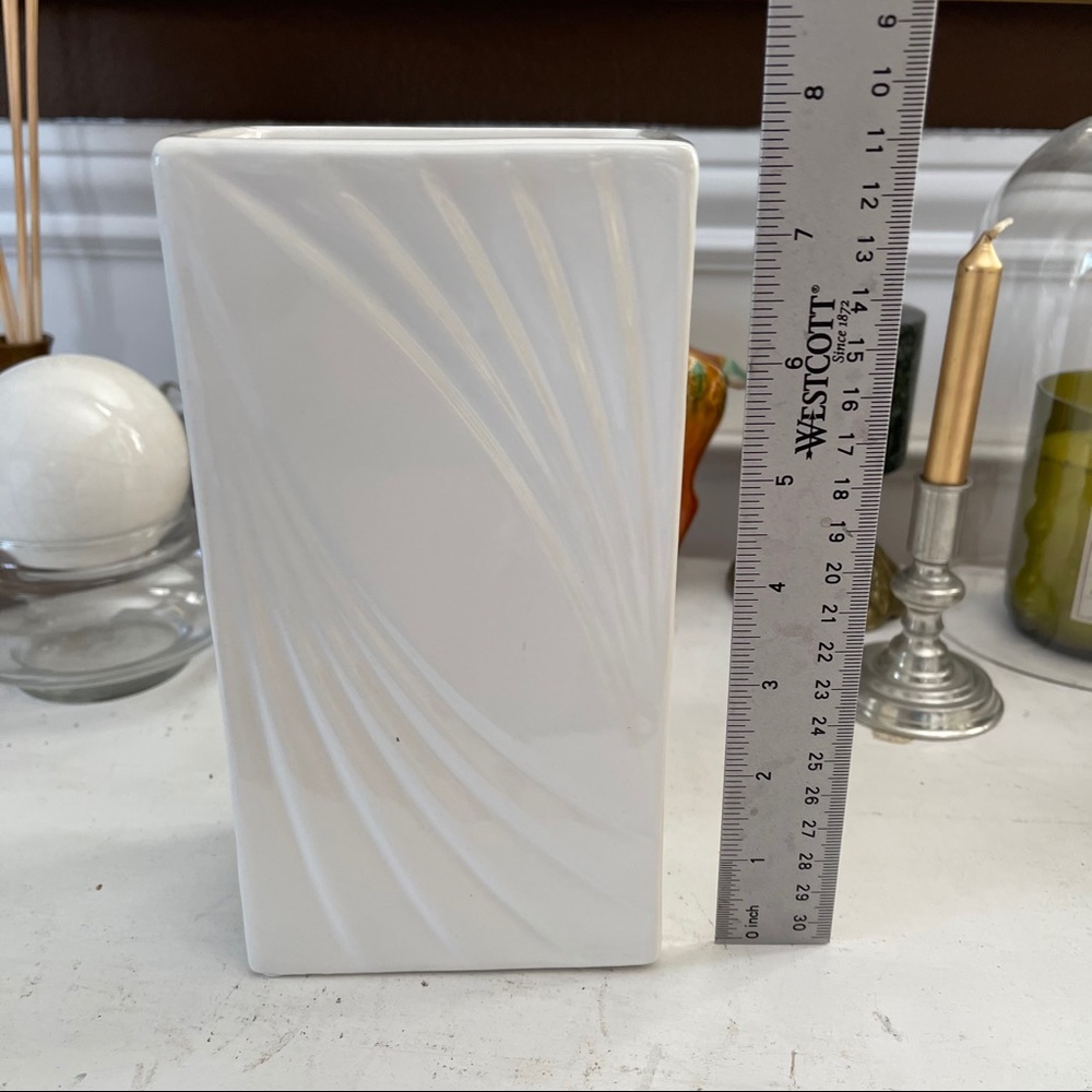 1960s Style Rectangular Vase - Picture 10 of 11